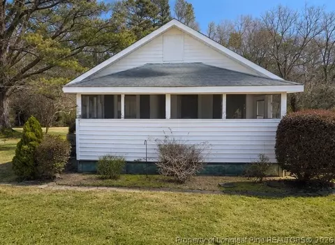 5096 Stewart Rd, Wade, NC 28395