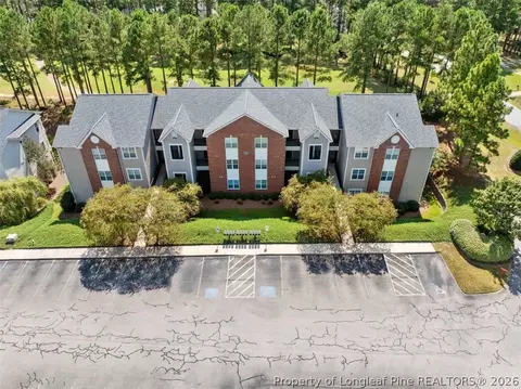 62 Gallery Dr #102, Spring Lake, NC 28390