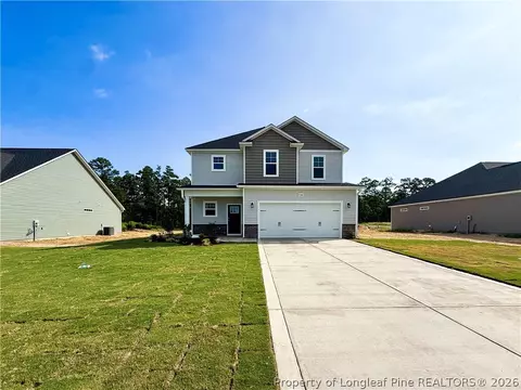 146 Holden Dr, Aberdeen, NC 28315