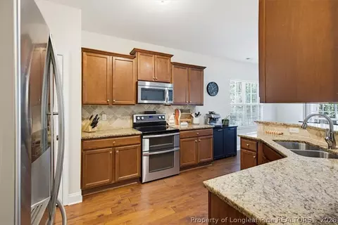Kitchen - 135 Valley Stream Rd, Spring Lake, NC 28390 photo 2 of 5