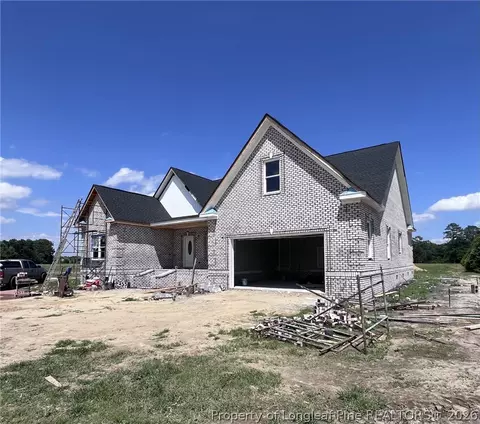1102 W Carthage Rd, Lumberton, NC 28360