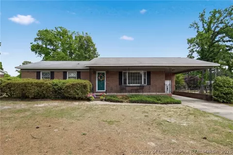 1413 Camelot Dr, Fayetteville, NC 28304