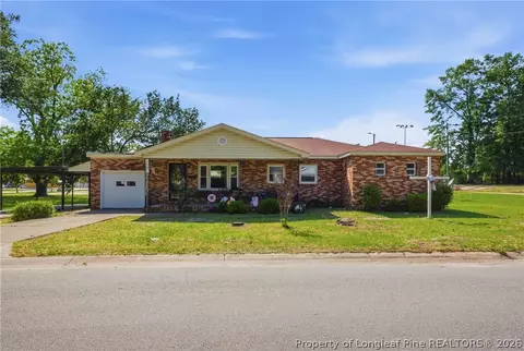 409 N 4th St, Saint Pauls, NC 28384