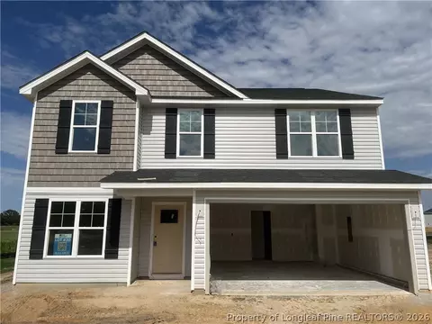 38 Coachman Ln, Autryville, NC 28318