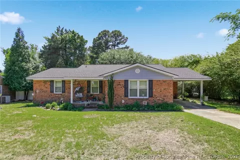 123 Wolfpoint Dr, Fayetteville, NC 28311
