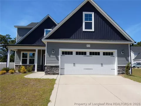212 Nairn St, Fayetteville, NC 28311