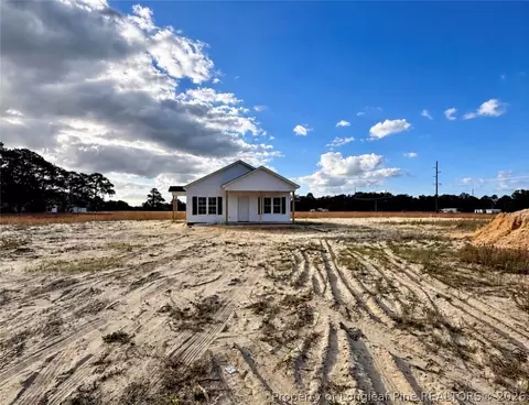 647 Mclamb Rd, Dunn, NC 28334