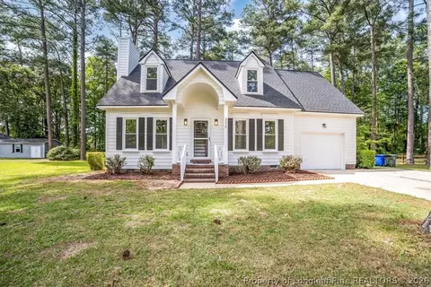 8218 Dunholme Dr, Fayetteville, NC 28304