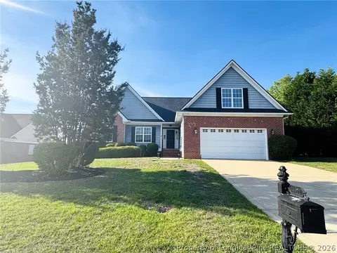 6012 Goldenrain Dr, Fayetteville, NC 28314