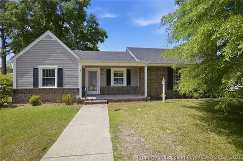 103 Woodrow St, Tabor City, NC 28463