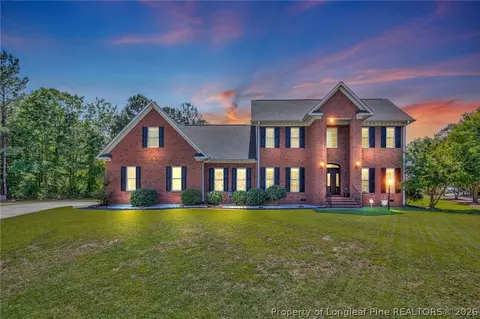 3910 W Bent Grass Dr, Fayetteville, NC 28312