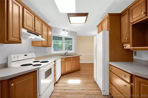 Kitchen - 691 Bald Eagle Dr, Vass, NC 28394 photo 3 of 4