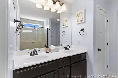 Bath - 1500 Longleaf Dr E, Pinehurst, NC 28374 photo 1 of 4