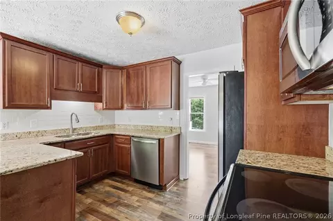 Kitchen - 962 Lakeridge Dr, Cameron, NC 28326 photo 2 of 4