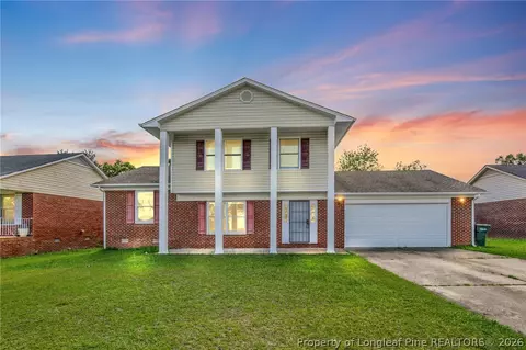 924 Scully Dr, Fayetteville, NC 28314