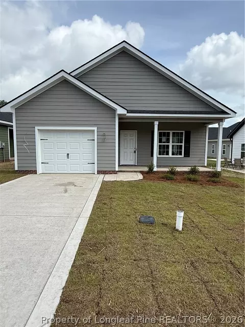 306 Lee St, Spring Lake, NC 28390