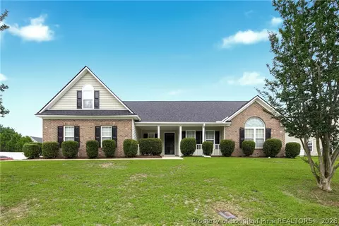 325 Ranier Dr, Raeford, NC 28376