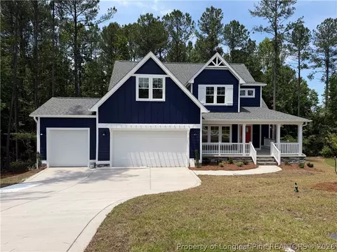 101 Graduate Ct, Spring Lake, NC 28390
