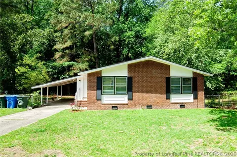 835 Durwood Dr, Fayetteville, NC 28311