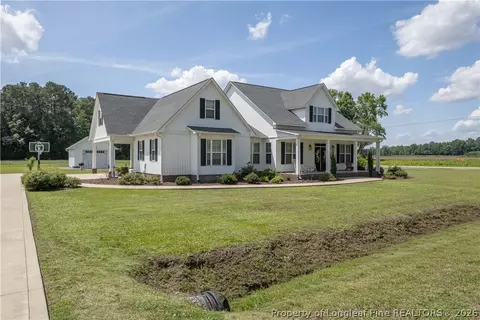 111 N Church St, Newton Grove, NC 28366