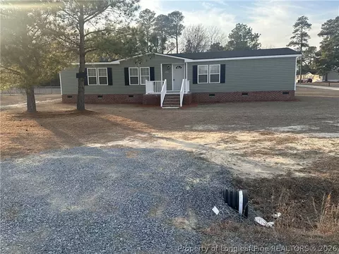 542 Red Oak Farm Rd, Tar Heel, NC 28392