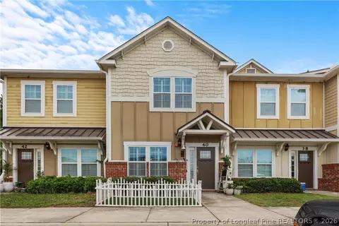 40 Hunters Run Ave, Pembroke, NC 28372