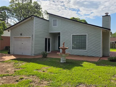 5711 Sagamore Rd, Hope Mills, NC 28348