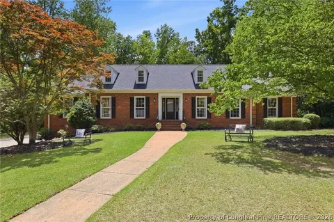 610 St Georges Hl, Fayetteville, NC 28303