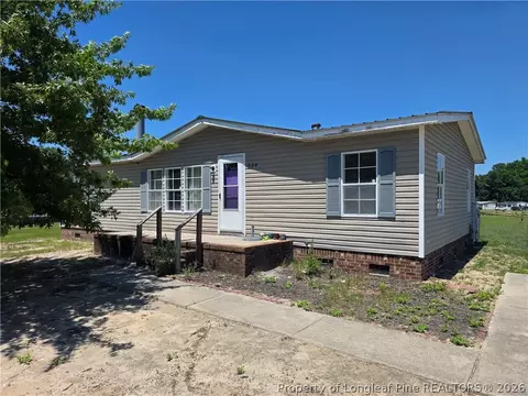 824 Blue Rd, Parkton, NC 28371