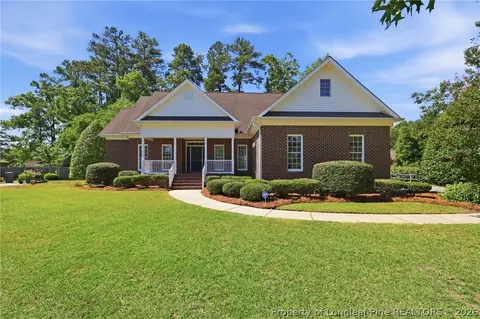 1102 Laurel Oak Ln, Lumberton, NC 28358