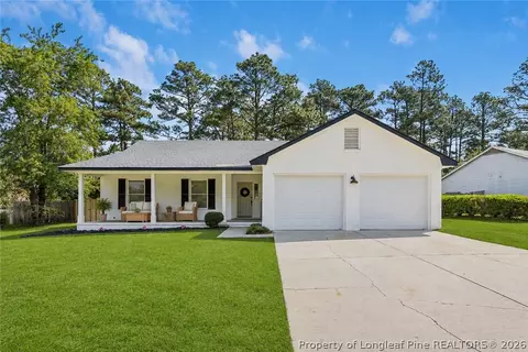 6870 Pin Oak Ln, Fayetteville, NC 28314