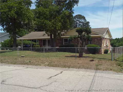 1909 Ashton Rd, Fayetteville, NC 28304