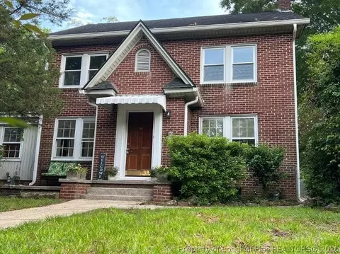 207 Hillcrest Ave, Fayetteville, NC 28305