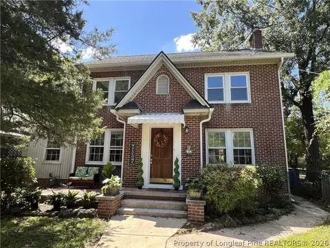 207 Hillcrest Ave, Fayetteville, NC 28305