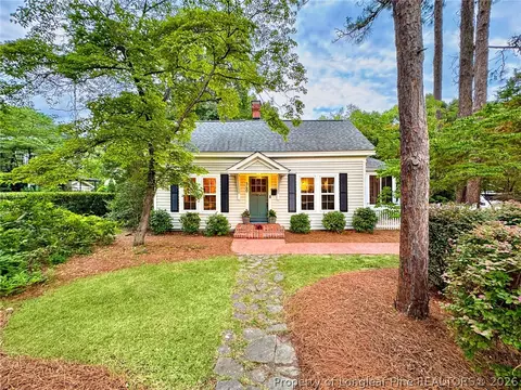 360 S Ashe St, Southern Pines, NC 28387