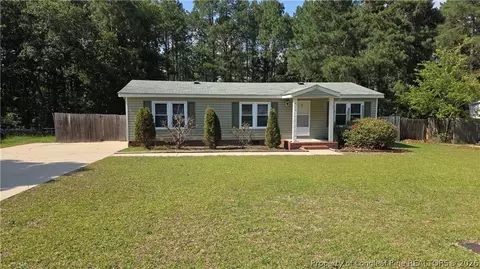 304 Mcdougald Dr, Raeford, NC 28376
