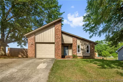 6941 Melbourne Dr, Fayetteville, NC 28314