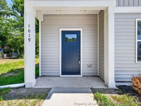 Exterior - 1019 E Harnett St, Dunn, NC 28334 photo 3 of 4