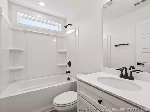Bath - 1019 E Harnett St, Dunn, NC 28334 photo 3 of 3