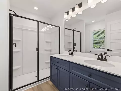 Bath - 1019 E Harnett St, Dunn, NC 28334 photo 2 of 3