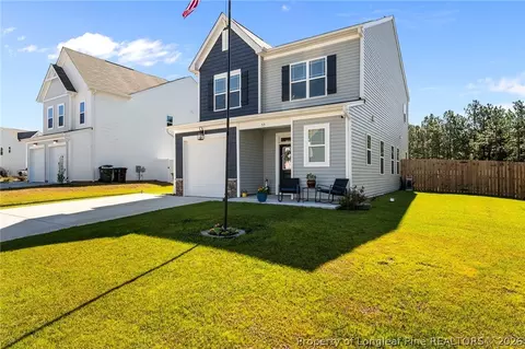 55 Walkabout Dr, Aberdeen, NC 28315
