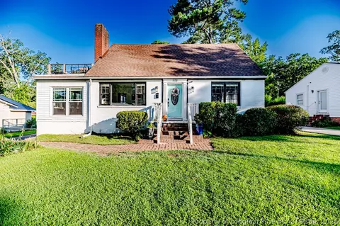 508 W Chisholm St, Sanford, NC 27330