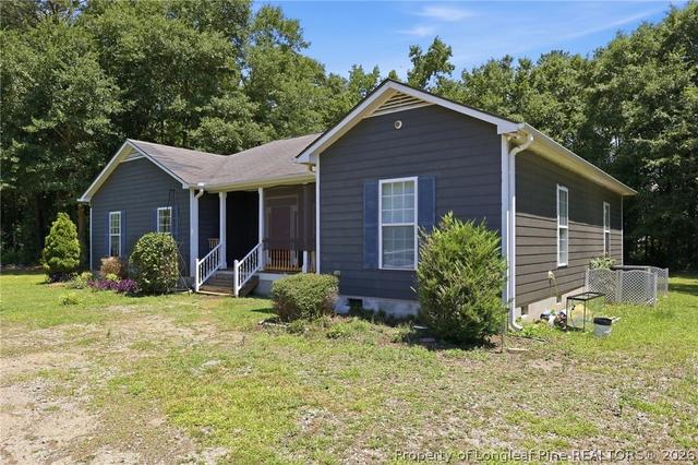 5232 Mcleod Dr, Maxton, NC 28364
