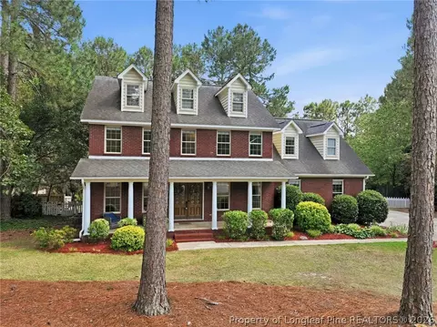 7833 Shuttle Rd, Fayetteville, NC 28311