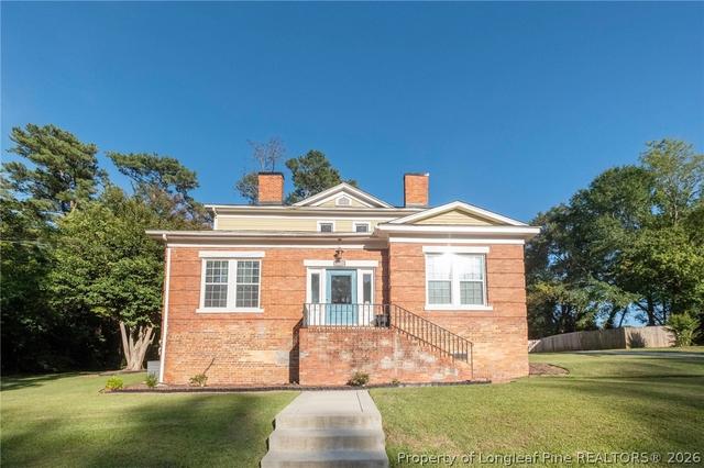 122 Hinsdale Ave, Fayetteville, NC 28305