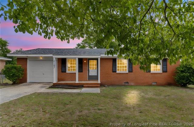 2107 Quailridge Dr, Fayetteville, NC 28304