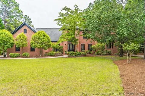 Exterior - 140 High Point Dr, Pinehurst, NC 28374 photo 2 of 6