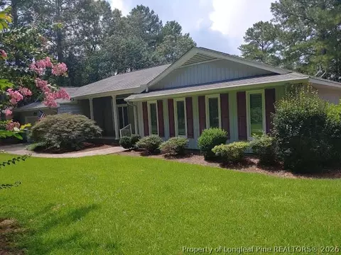 688 Azalea Dr, Vass, NC 28394