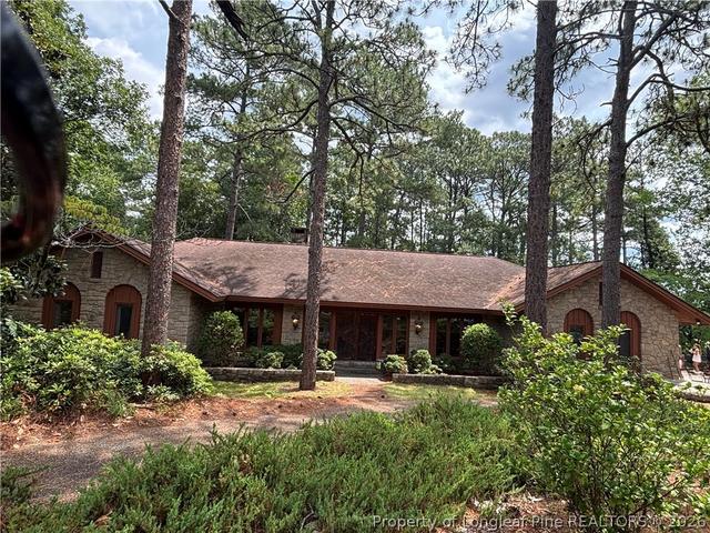 1205 Longleaf Dr, Fayetteville, NC 28305