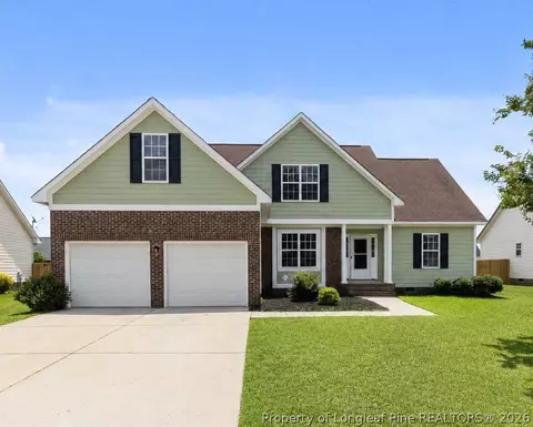 5925 Blue Sky Ln, Hope Mills, NC 28348